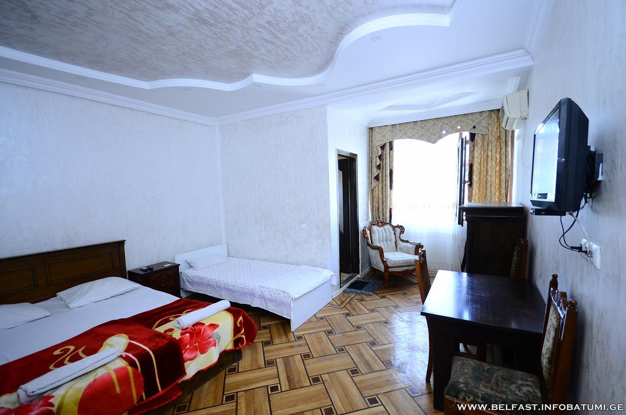 Hotel Belfast Batoemi Buitenkant foto